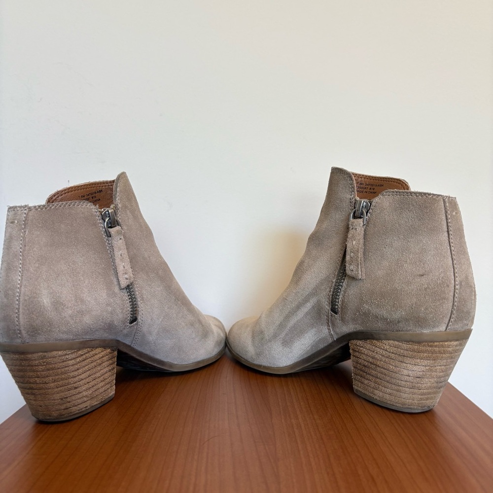 Frye Shoes Judith Double Zip Bootie Ankle Boot in Taupe Grey Suede - size 7.5 - Picture 9 of 10